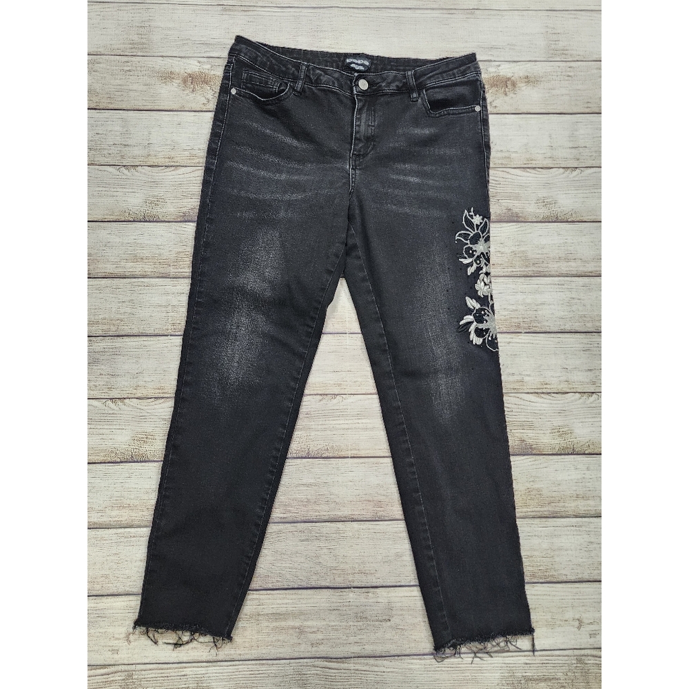 Bebe Black Rhinestone Floral Embellished Ankle Crop Jeans Size 30